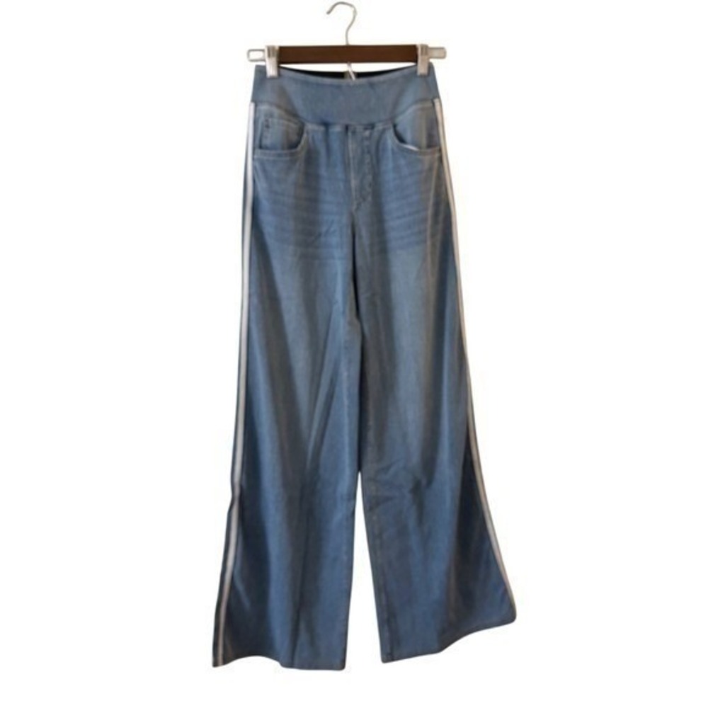 Halara Flex High Waisted Stripe Wide Leg Jeans light blue size Pullon large NWT - Picture 4 of 12